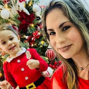 Meet your Posher, Yadira